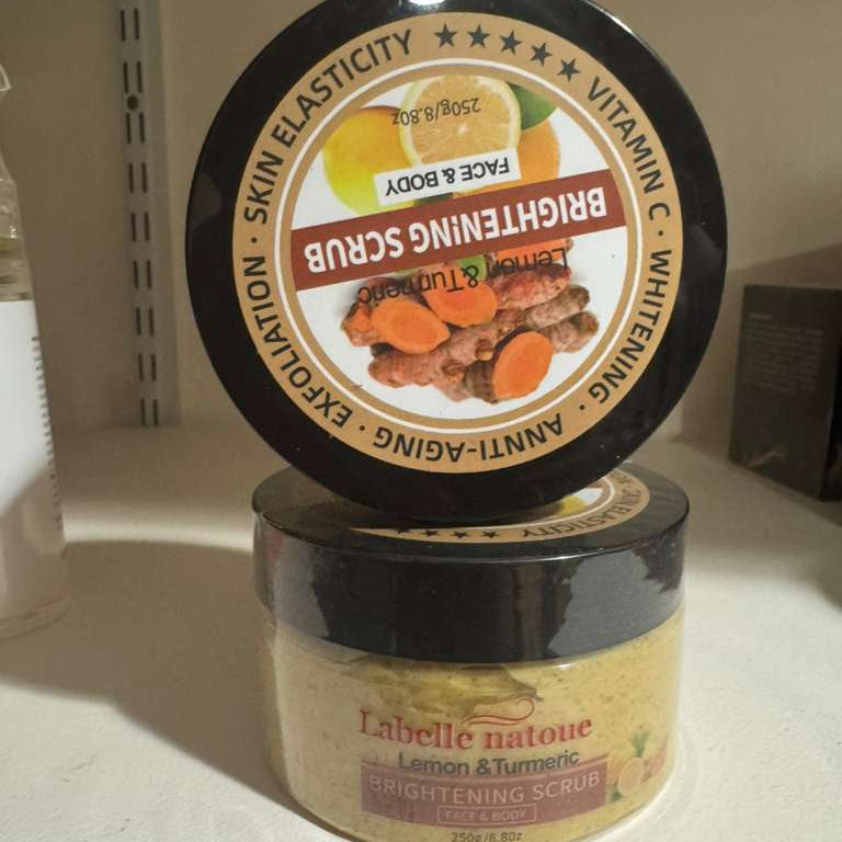 Lemon & turmeric brightening scrub